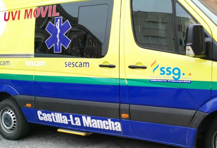 Se registran dos menores heridos tras caer desde el tejado de una nave