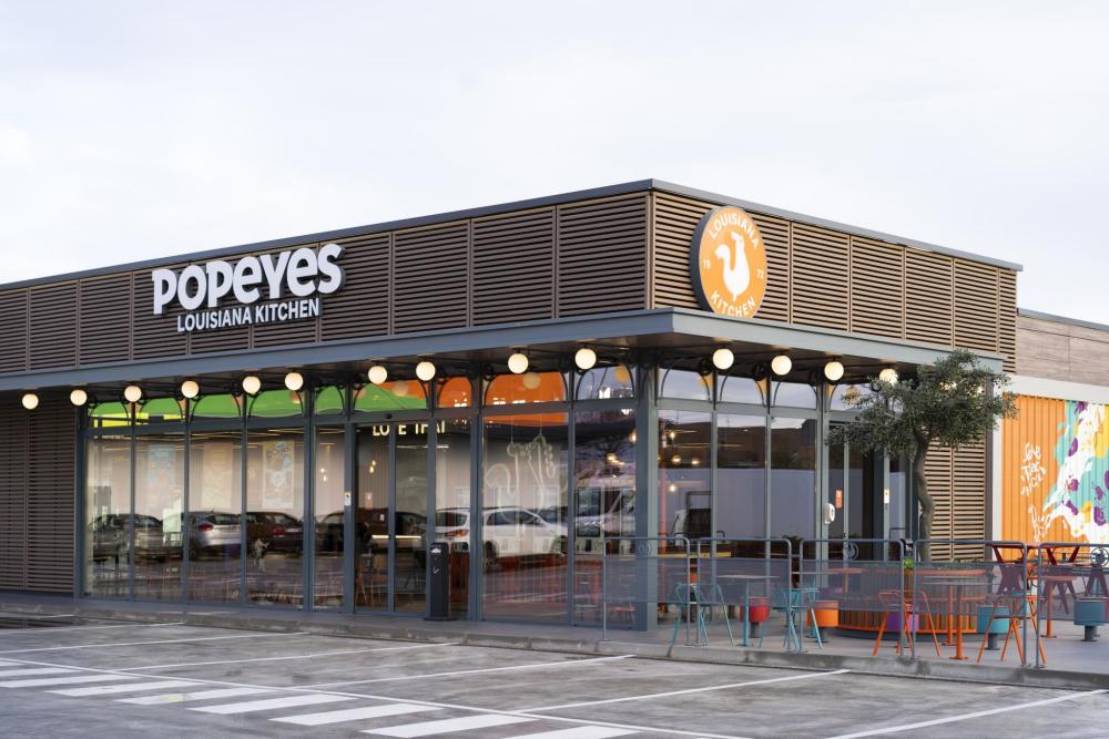 El pollo más crujiente de la región: Popeyes abre su primer local en la provincia