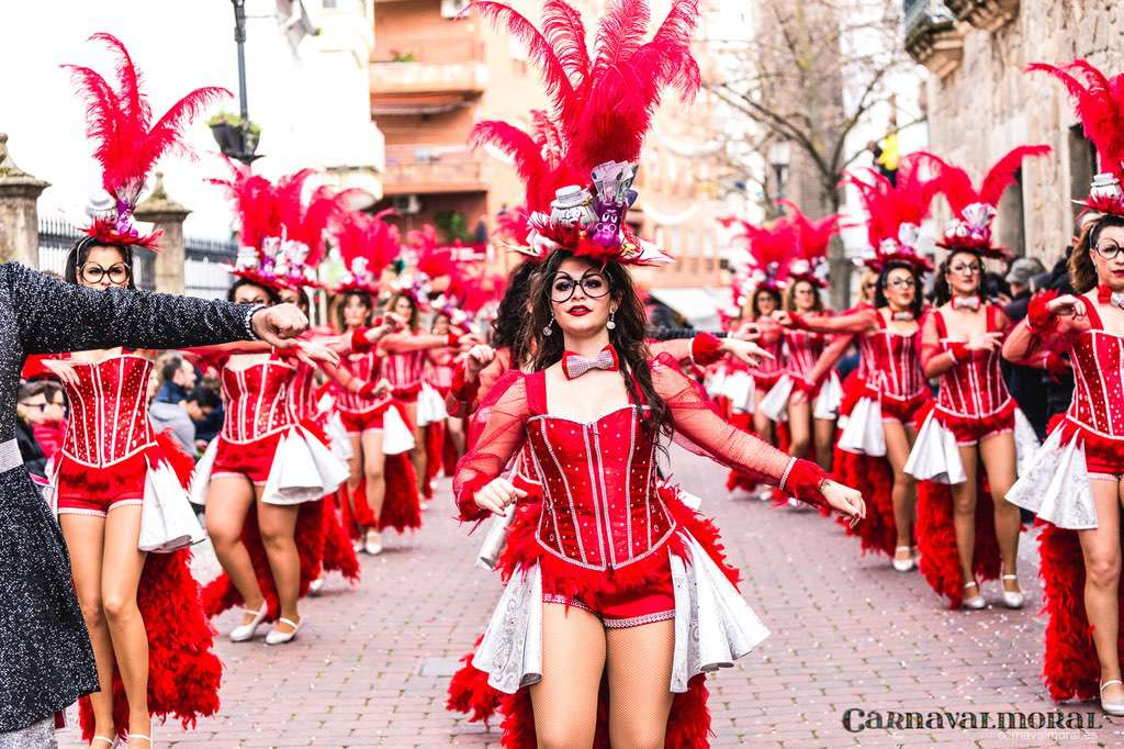 'Cómete el CarNavalmoral por una pata' regalará un jamón a todos los grupos que se disfracen