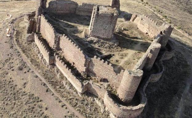 Así es el castillo medieval que se vende por un euro