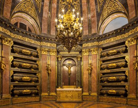 Descubre el Monasterio de San Lorenzo del Escorial, a hora y media de Talavera