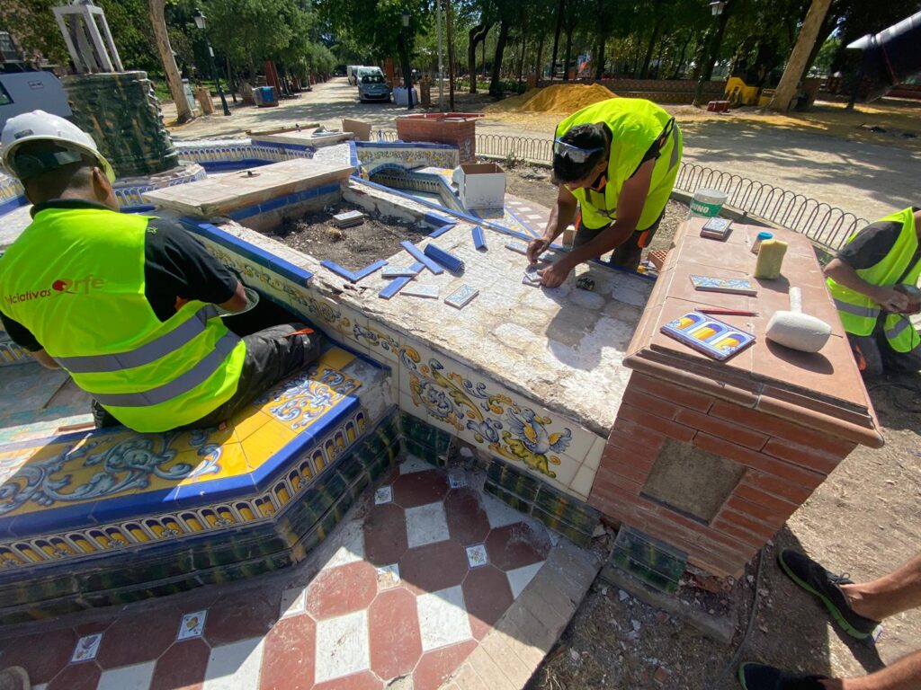 La fuente de las Ranas volverá a lucir tras la reposición de cerámica