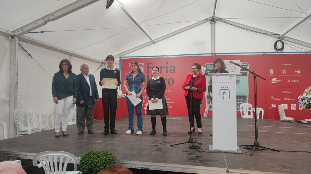 Jóvenes talentos literarios brillan en los Premios 'Manuel López Sánchez