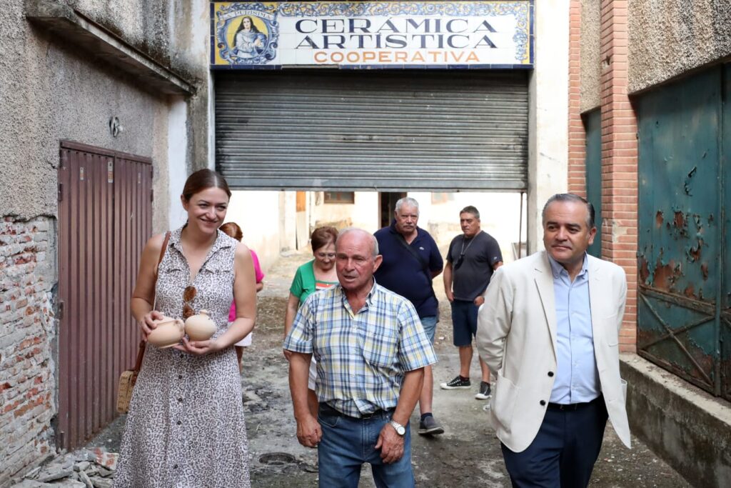 Alcalde y concejal de Talavera rinden homenaje al antiguo Alfar de La Purísima