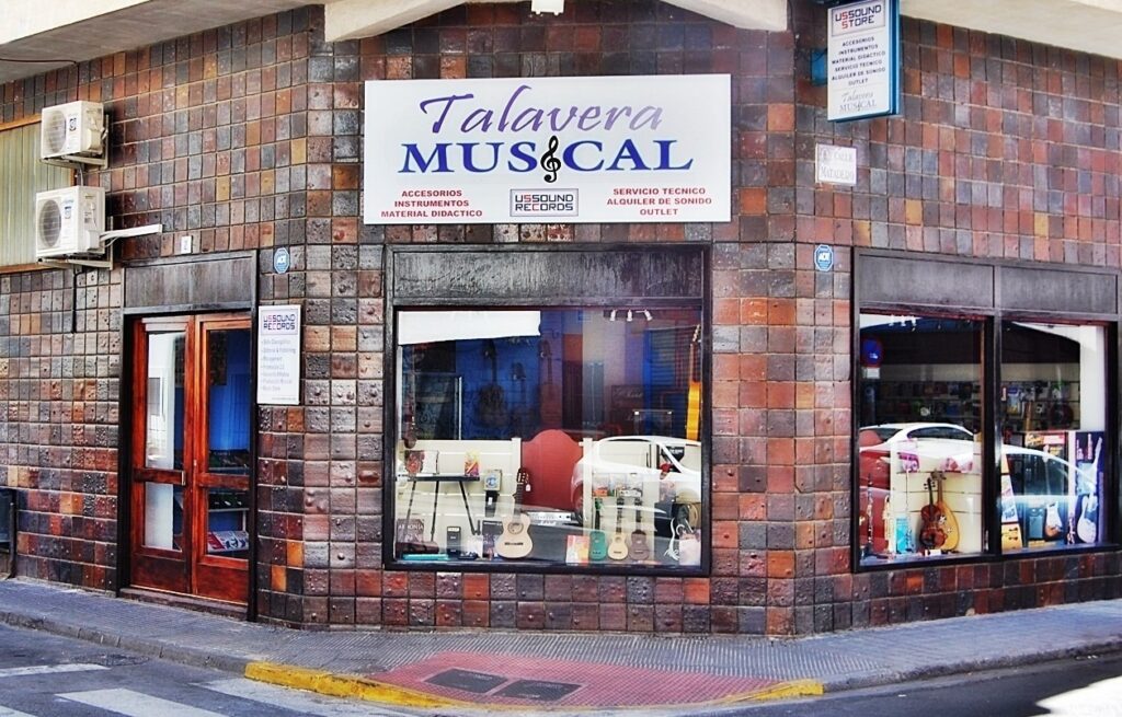 Talavera Musical, especialistas en equipos e instrumentos musicales en el barrio El Carmen