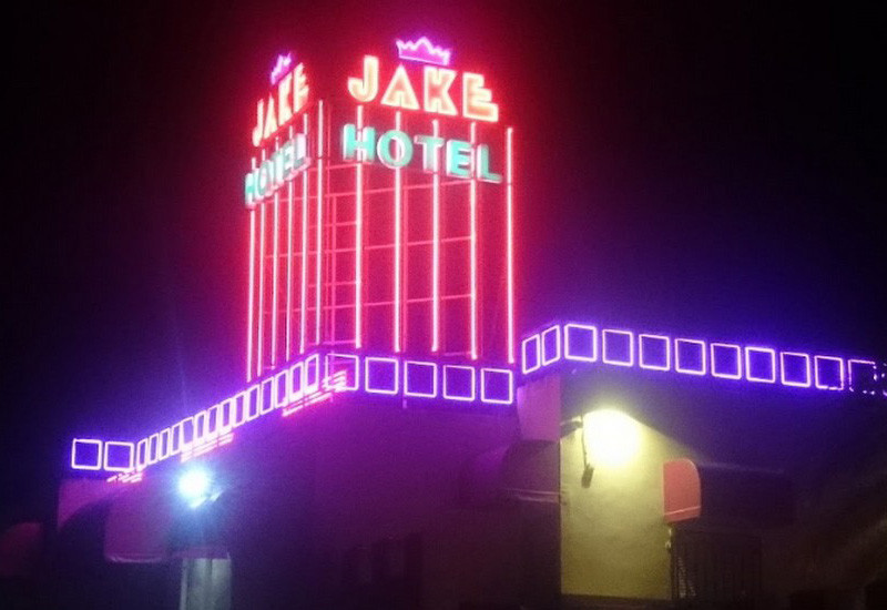 El Ayuntamiento sanciona al Hotel Jake