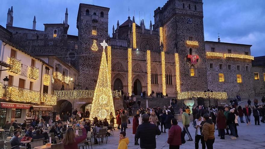 Descubre Guadalupe, la luz de la Navidad de Extremadura