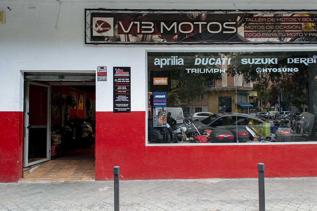 Detallado esta Perdóneme V13 Motos, tienda de motos en Talavera