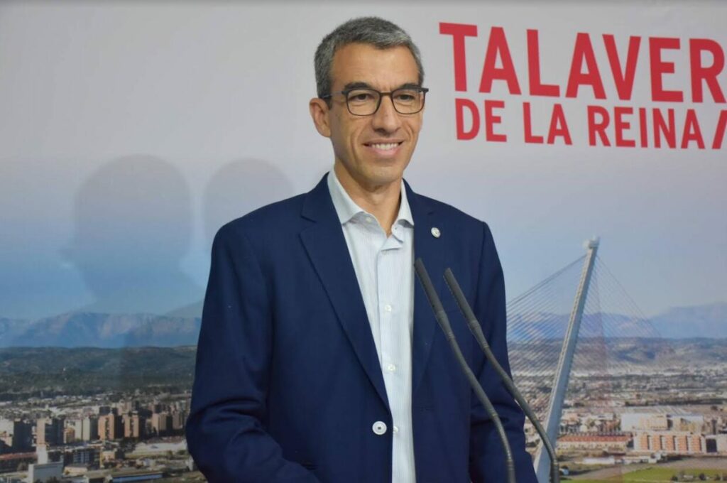 PSOE: "Feijóo solo vino a Talavera para reírse de los talaveranos"