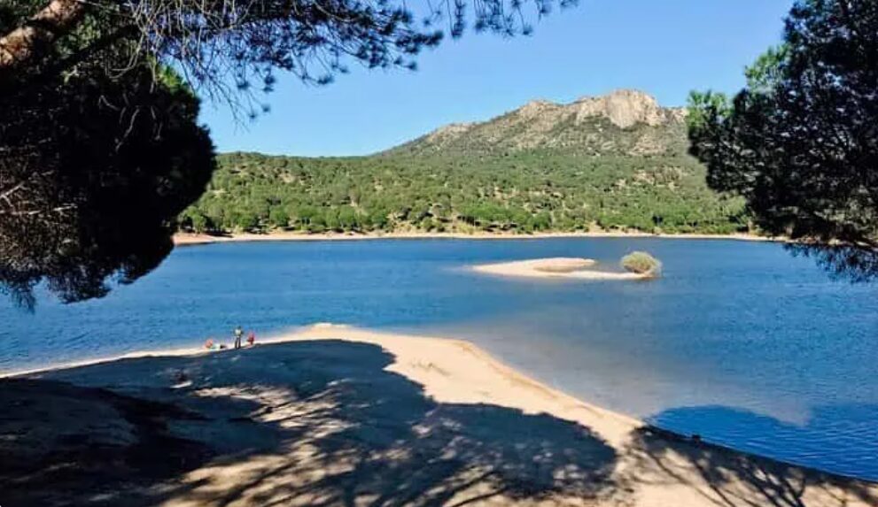 Tienes que conocer la playa que se esconde cerca de Talavera (Ayuntamiento de San Martín de Valdeiglesias)