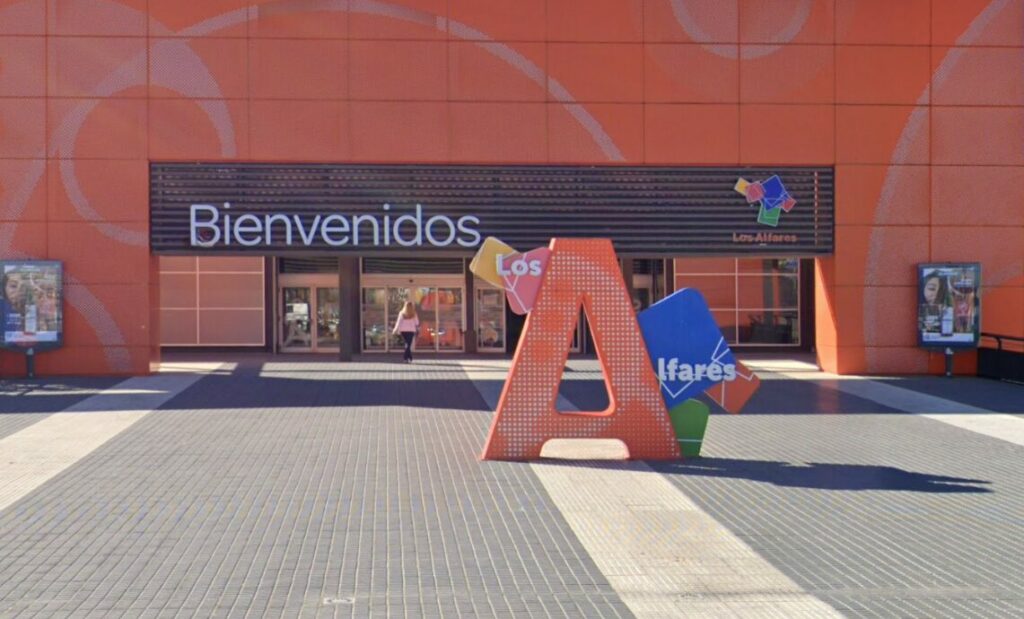 El alcalde de Talavera visita el centro comercial Los Alfares (Foto de Google Maps)