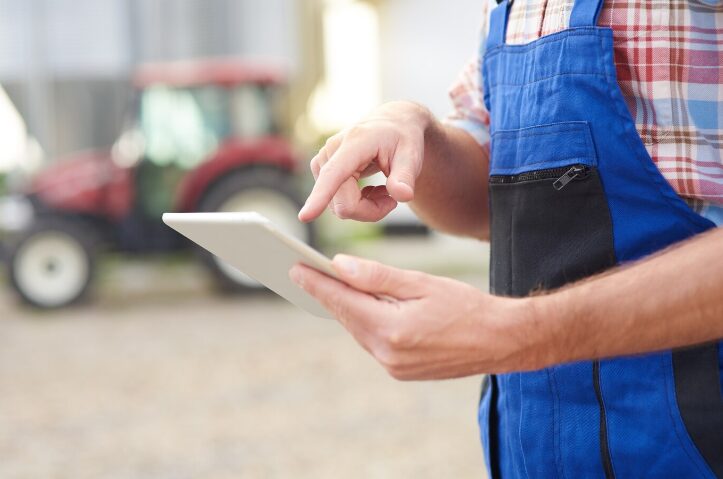 Oferta de empleo: buscan técnico mantenimiento agrícola