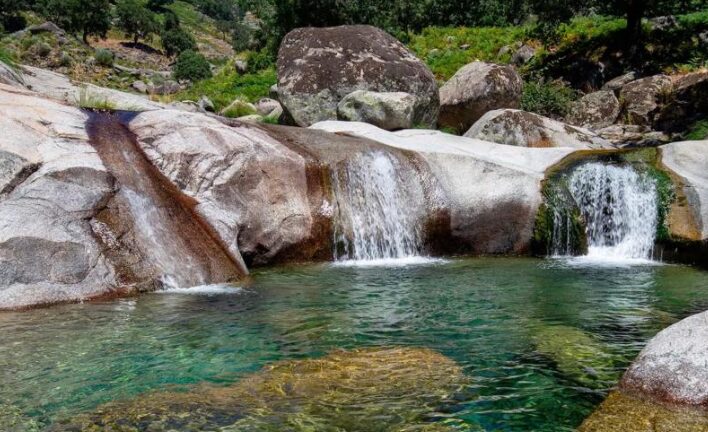 Un oasis de la naturaleza (Foto de https://piscinanatural.es/)