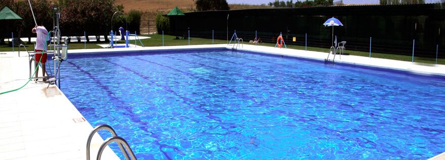 Piscina Municipal de Calera y Chozas: un oasis de diversión