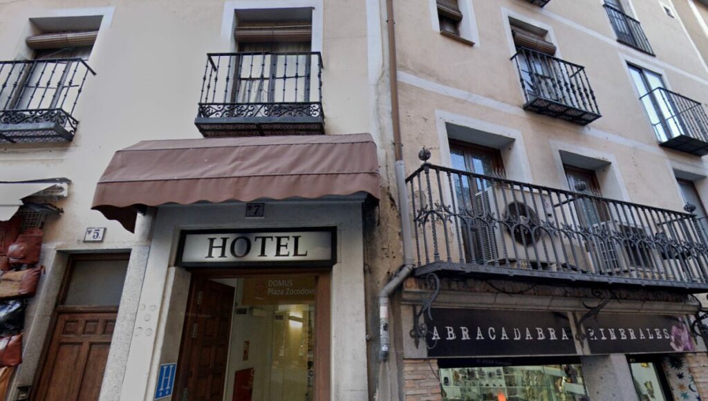 Un incendio en Toledo provoca el desalojo de un hotel cercano (Foto de Google Maps del hotel desalojado)