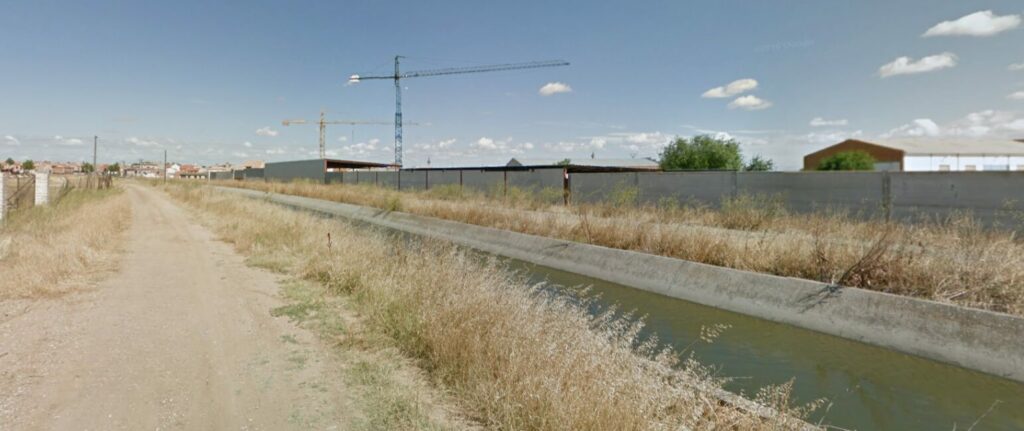 Se intensifica la búsqueda del arma del asesino de Mocejón (Foto de Google Maps del canal, a su paso por Mocejón)