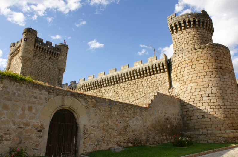 Castillo de Oropesa: una joya medieval y cultural cerca de Talavera