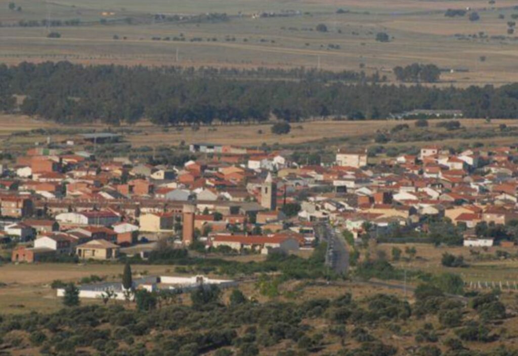 Gamonal: denuncia por su exclusión del nuevo Plan de Asfaltado (Panorámica de la localidad de Gamonal, foto de archivo)