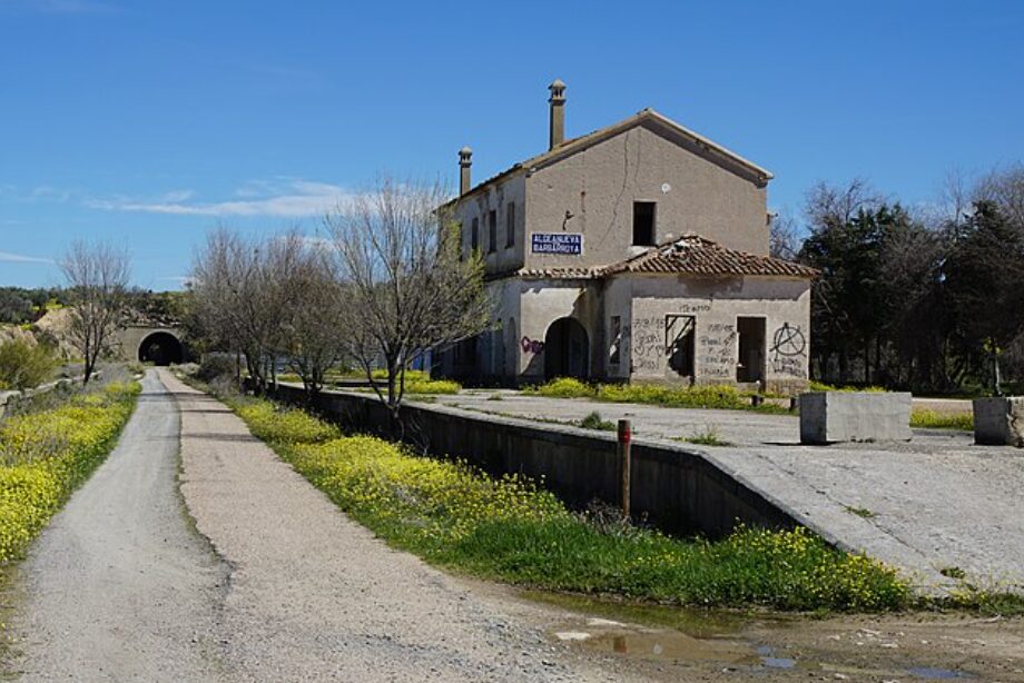 Descubre el Camino Natural la Vía Verde de la Jara