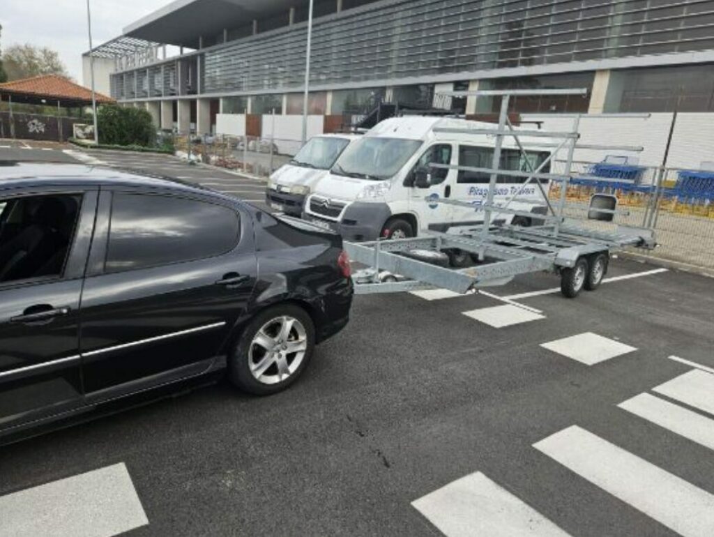 El Talavera Talak recupera su carro de piraguas robado