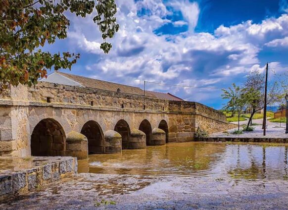 Puente Cinco Ojos