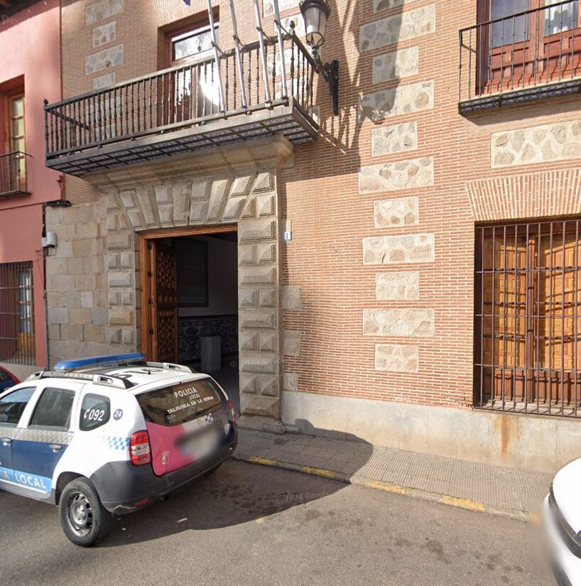 Talavera: pedida subvención de 140.000 euros por una deuda de 120 euros (Foto de google maps de la entrada del ayuntamiento)