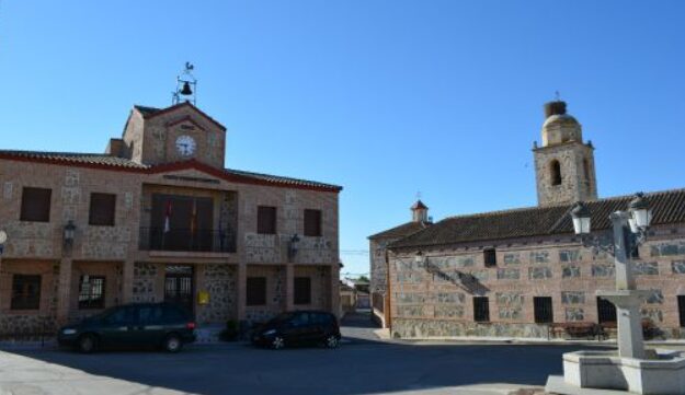 Casasbuenas: pequeño pueblo con en canto rural para una escapada