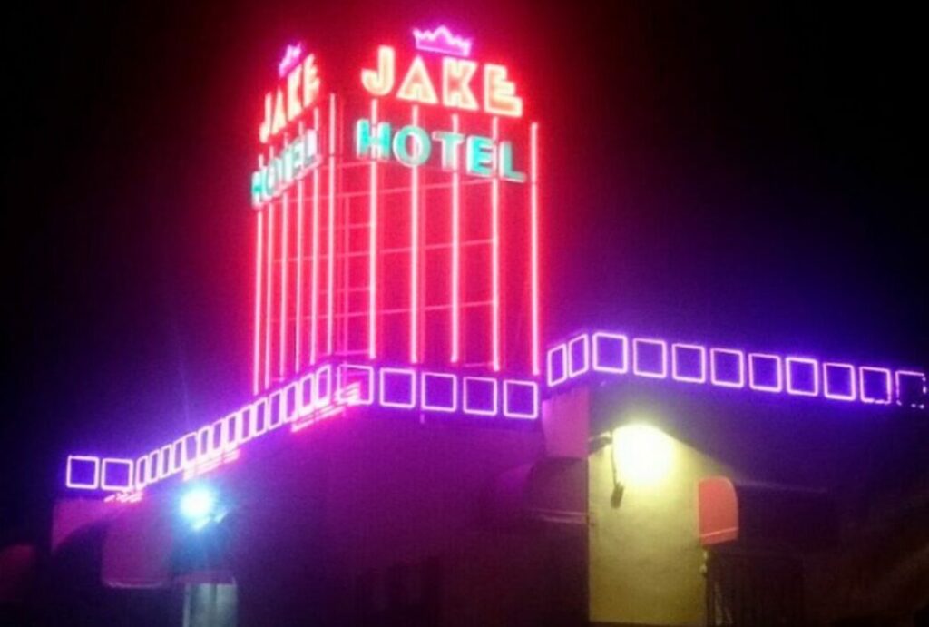 Responsabilizan al Gobierno de Talavera la reapertura del local "Jake"