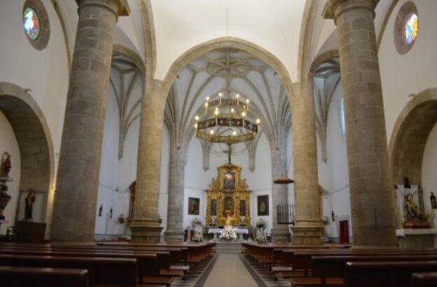 Interior de la Ermita de Nuestra Señora de la Salud