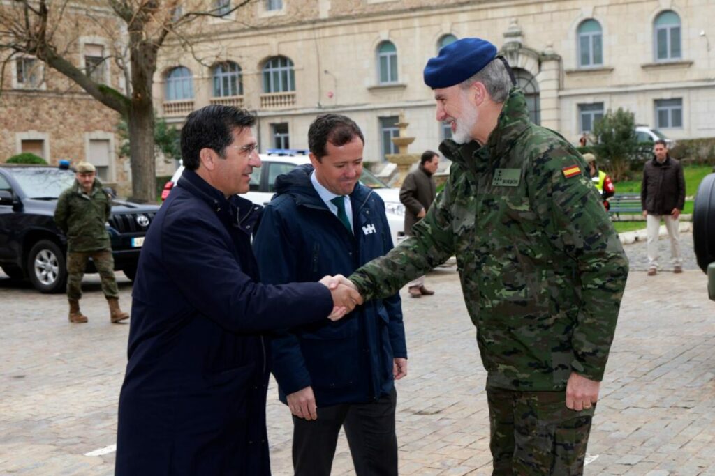 El Rey visita la Unidad de Formación de personal ucraniano