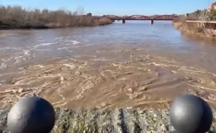 Desembalses en el Alberche y el Tajo: 19 presas liberan agua y 22 estaciones en nivel rojo